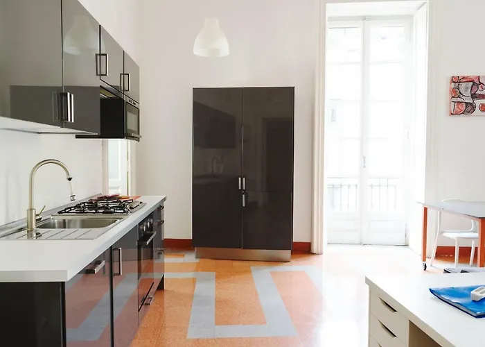 Casa Conforti Luminosa In Centro Апартаменты Неаполь